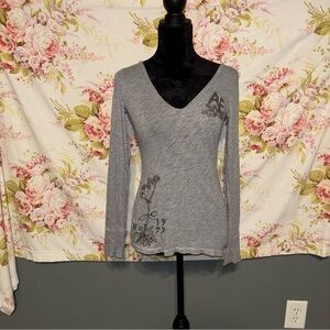 American Eagle Outfitters Gray Floral Long Sleeve 
Size S/P